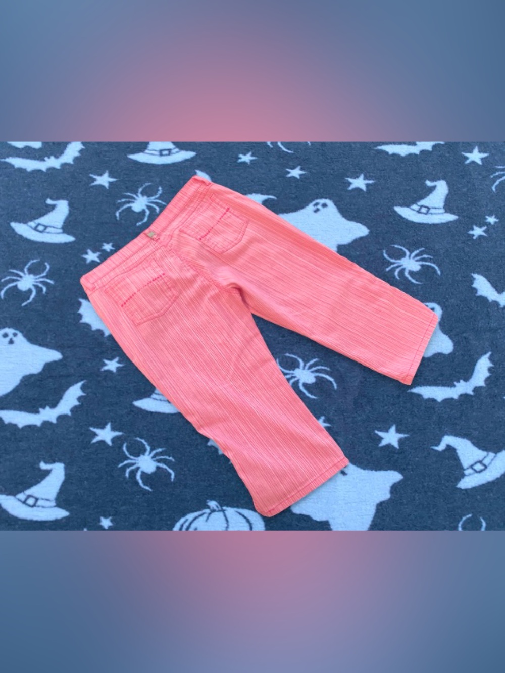 GLO Capris - Picture 2 of 4